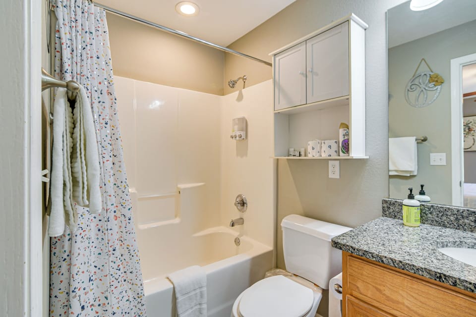 Whimsy on the Hillside!' Family Condo in Branson Apartment in Branson