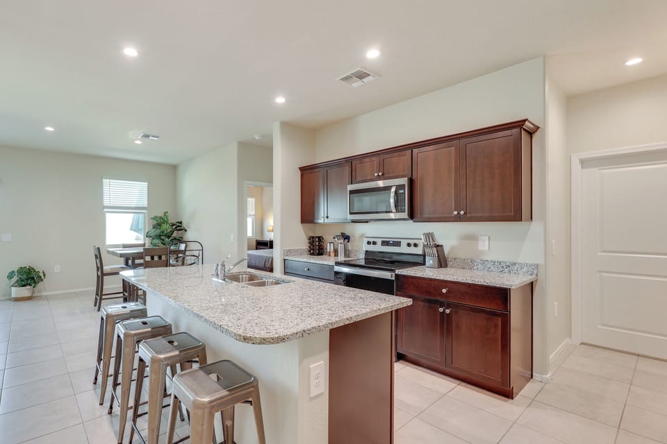 House (3 Bedrooms) | Interior