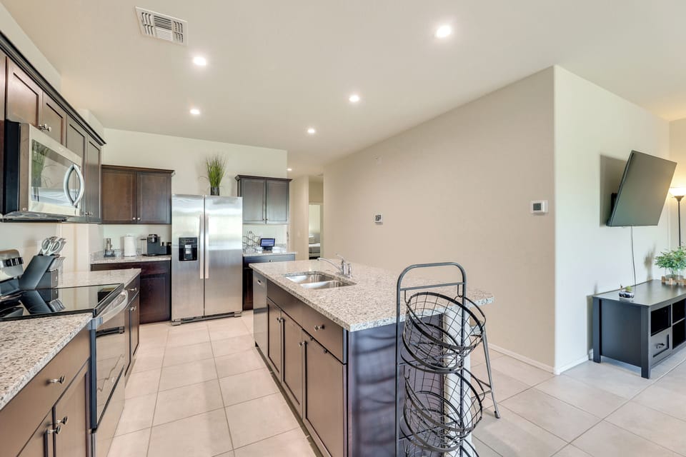 House (3 Bedrooms) | Interior