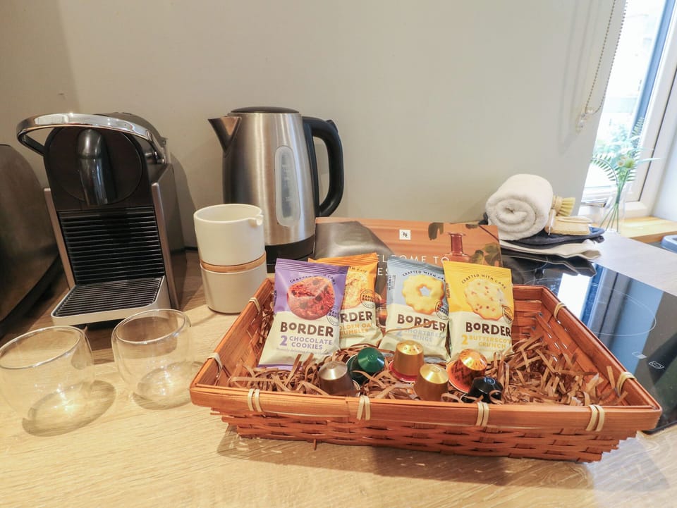 Cottage | Food and drink