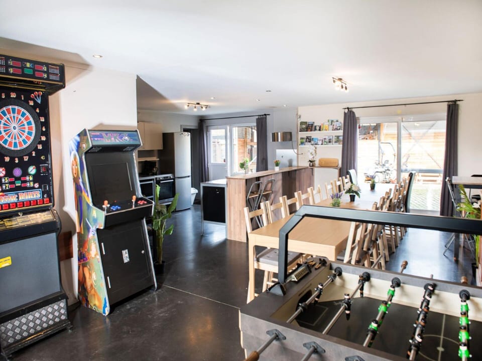 House | Game room
