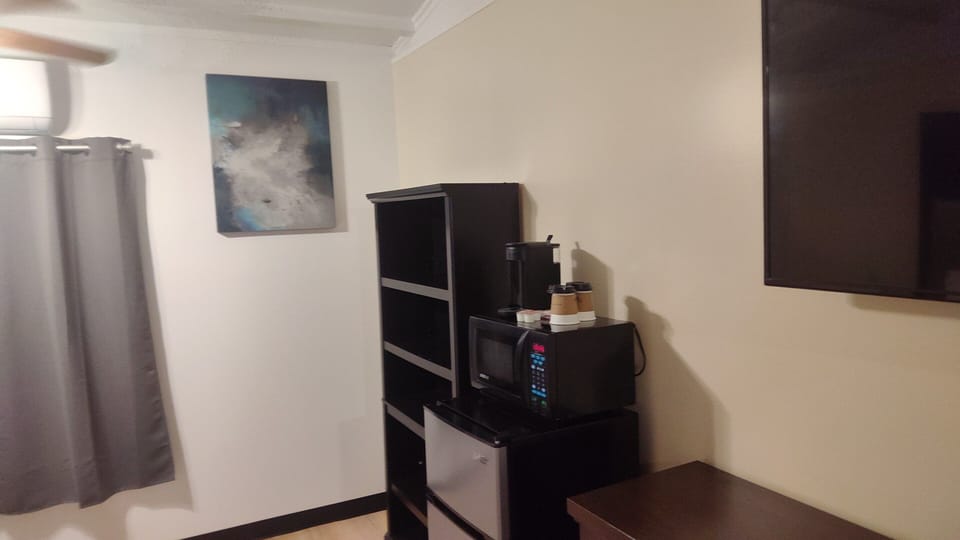 Standard Single Room, 2 Queen Beds, Non Smoking, Pets Not Allowed | Premium bedding, pillowtop beds, individually decorated