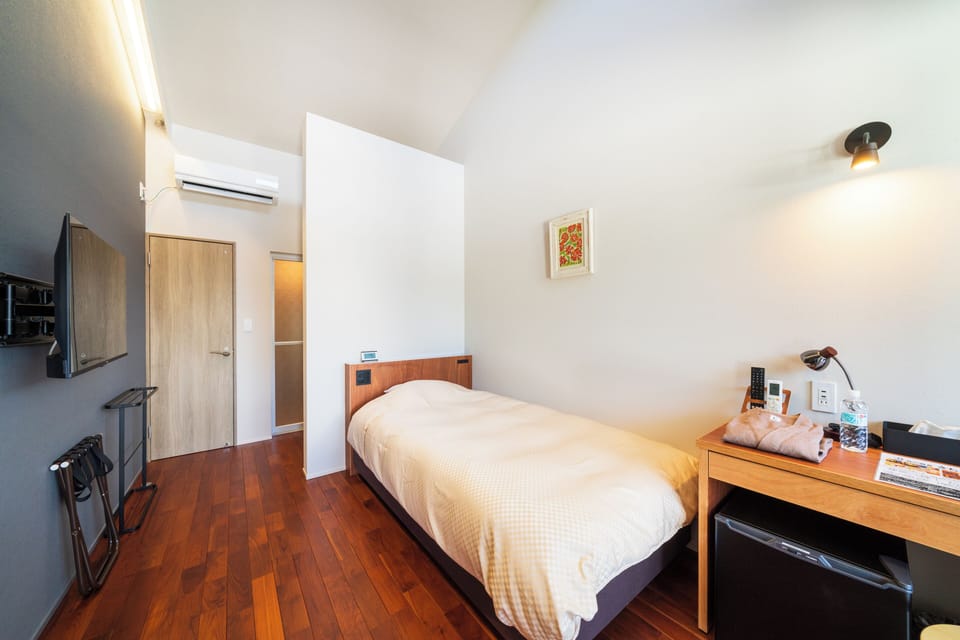 Basic Single Room, Non Smoking | WiFi (free)