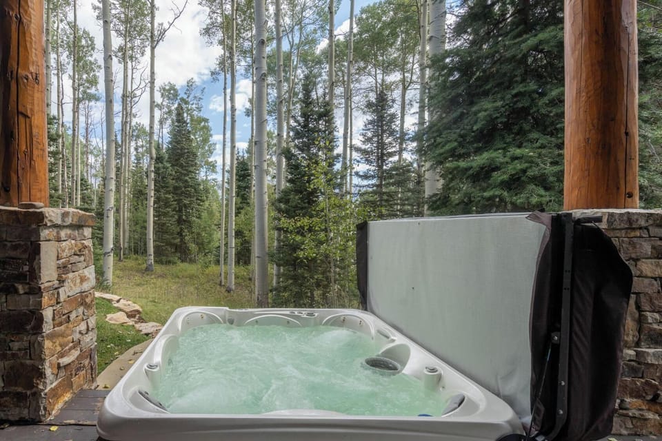 Deck - Private hot tub