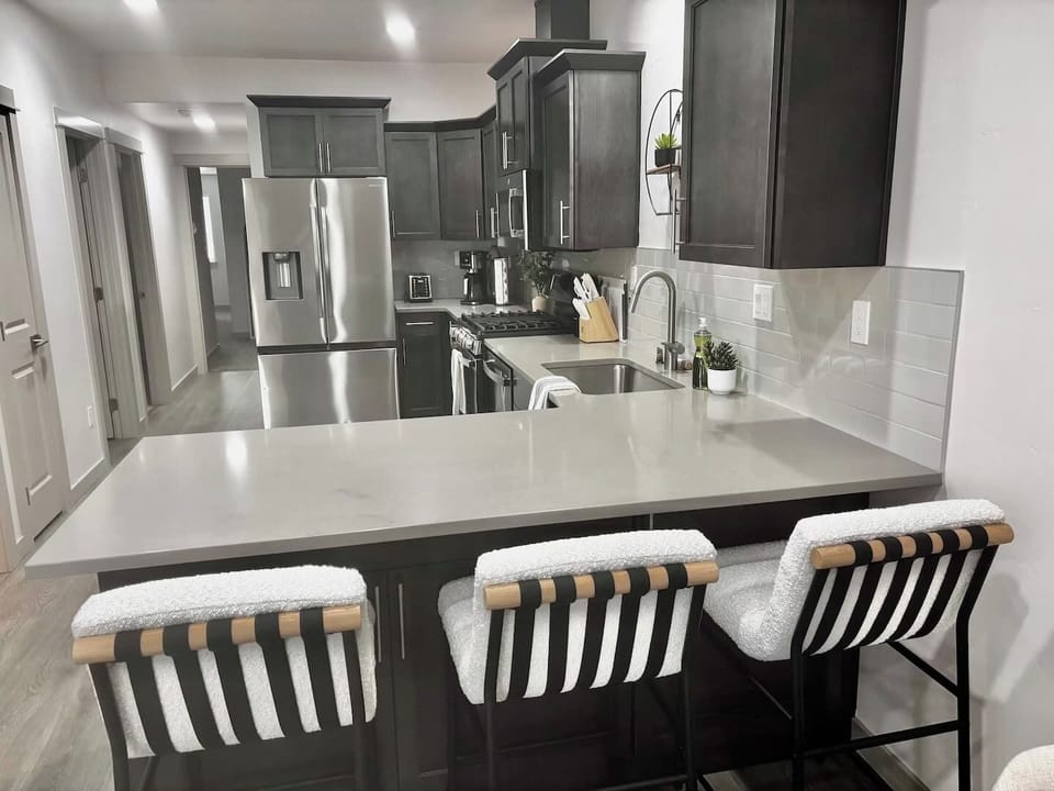 Kitchen Bar