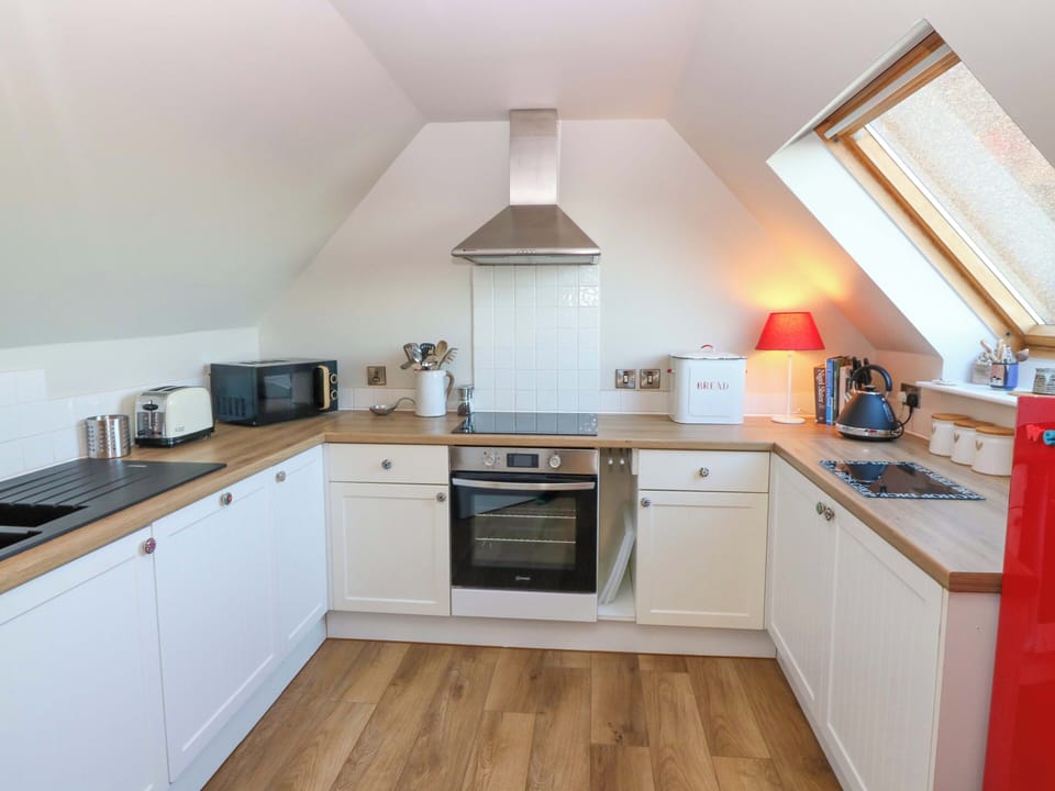 Cottage | Private kitchen | Cookware/dishes/utensils