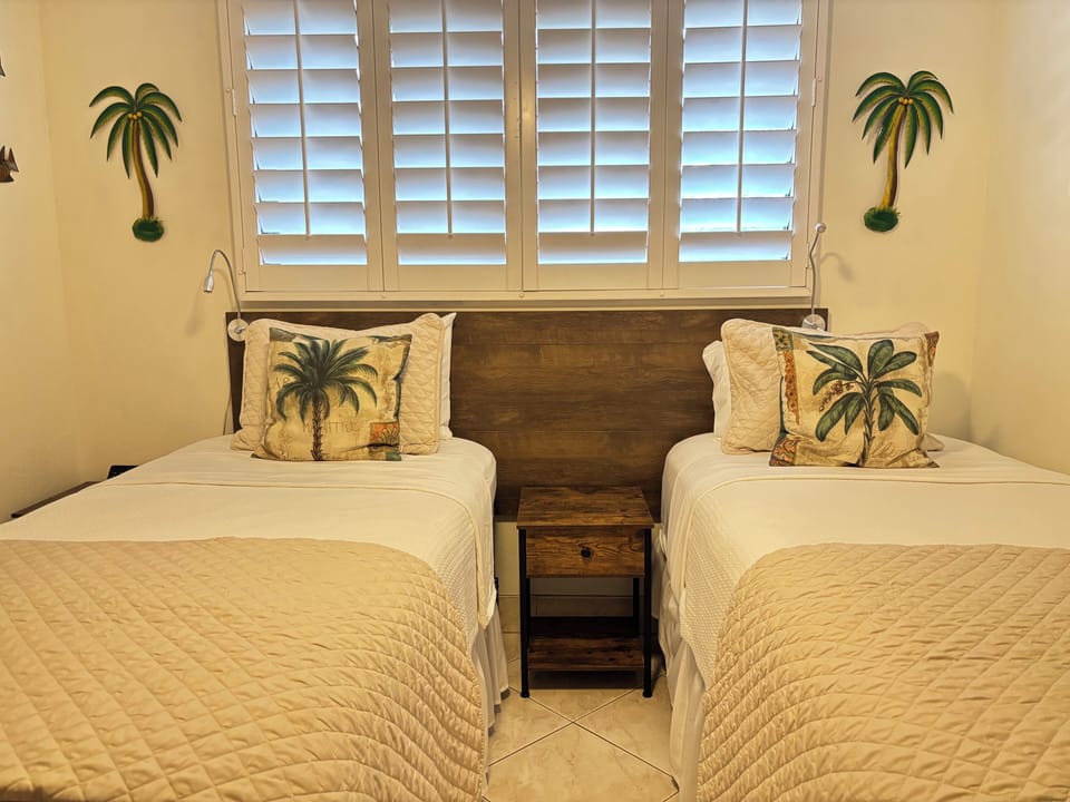 Kanai A Nalu 312 Guest bedroom