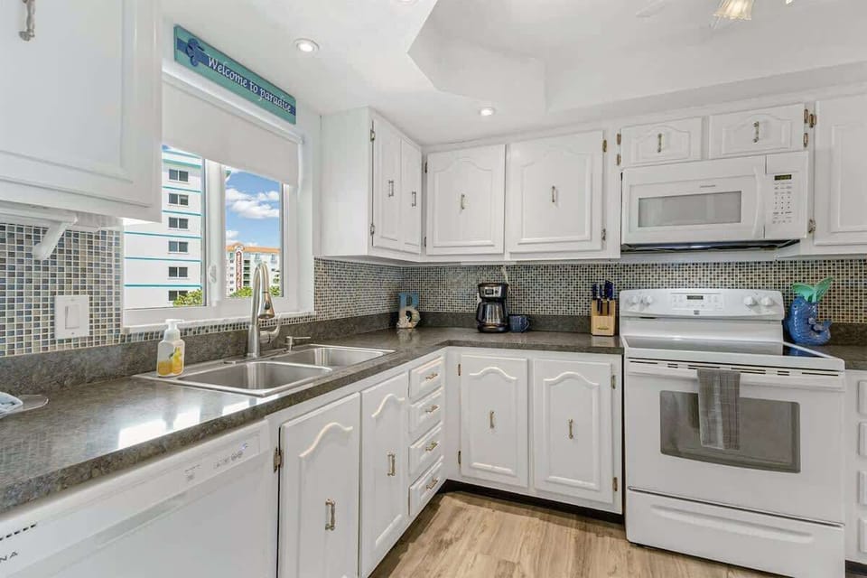 Beautiful Updated Kitchen