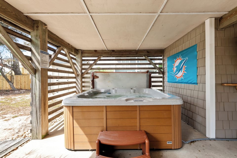 KDN9102: Field of Dreams | Hot Tub