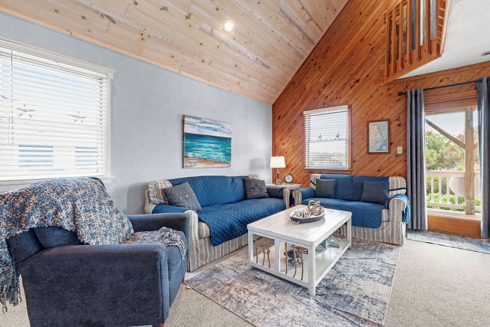KDN9102: Field of Dreams | Mid Level Living Area