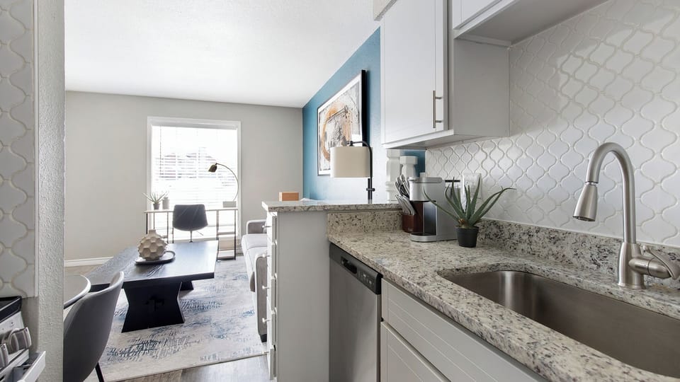 Apartment (1 Bedroom) | Private kitchen | Fridge, coffee/tea maker