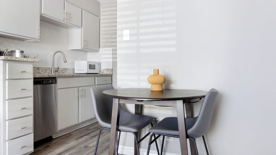 Apartment (1 Bedroom) | Private kitchen | Fridge, coffee/tea maker