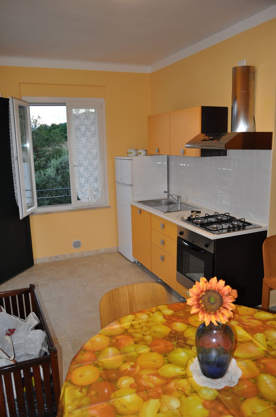 Fridge, oven, stovetop, highchair