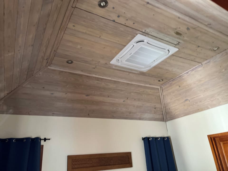 Suite, Bay View | WiFi (free), bed sheets