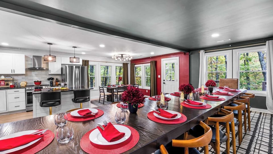 House (6 Bedrooms) | Interior