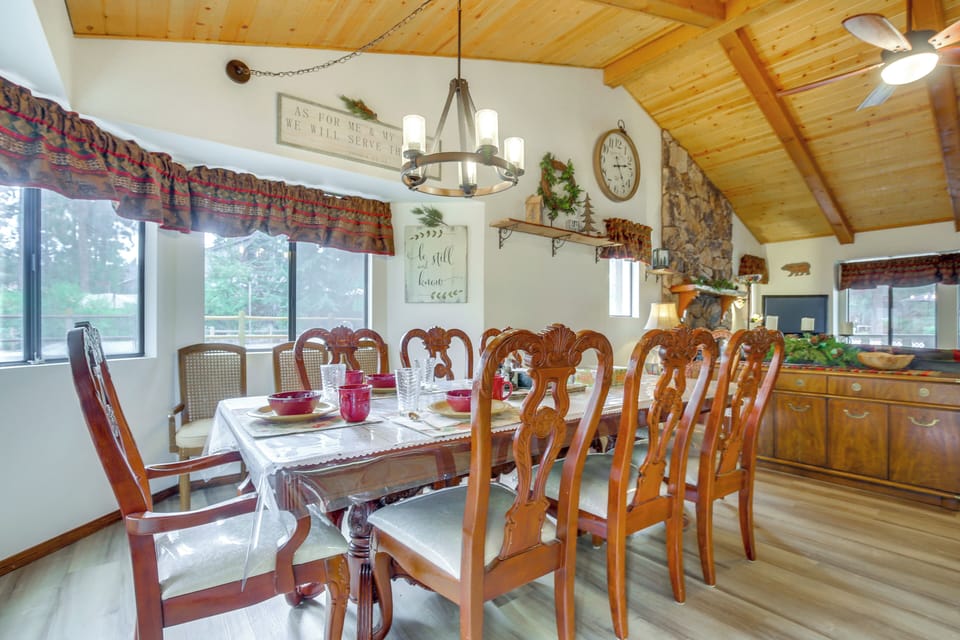 Dining Area | Free WiFi | 1st Floor