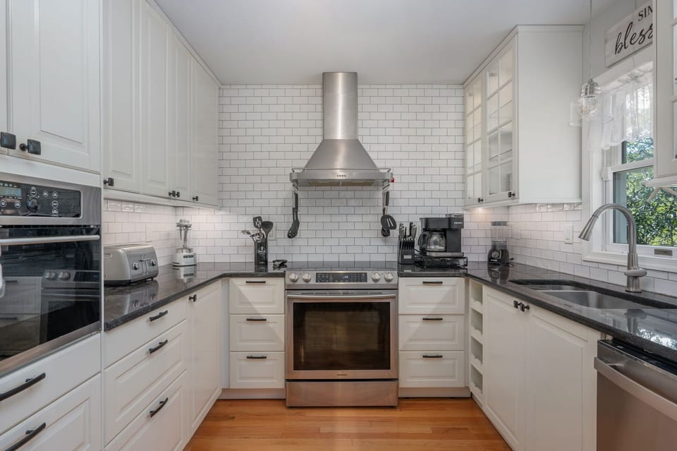 NH501: Calypso's Cove | Kitchen Area