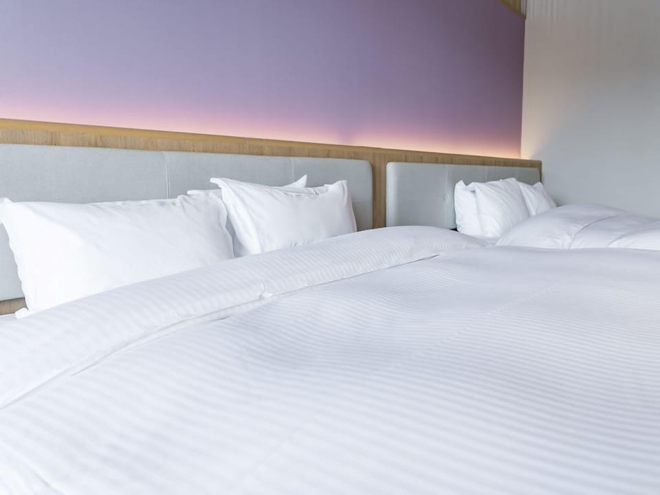 Hot Spring Suite, Non Smoking | In-room safe, iron/ironing board, free WiFi, bed sheets