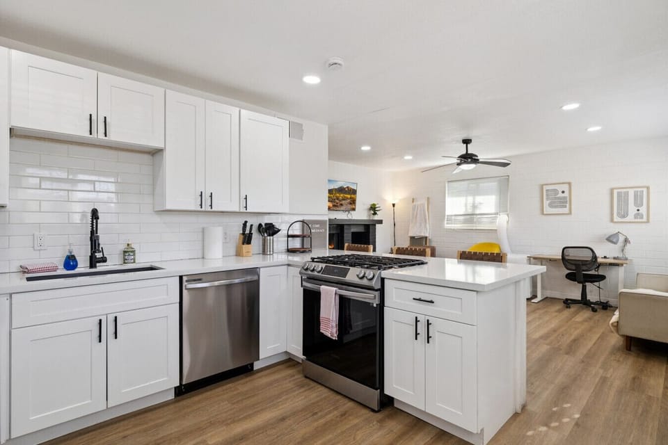 Fully-equipped kitchen