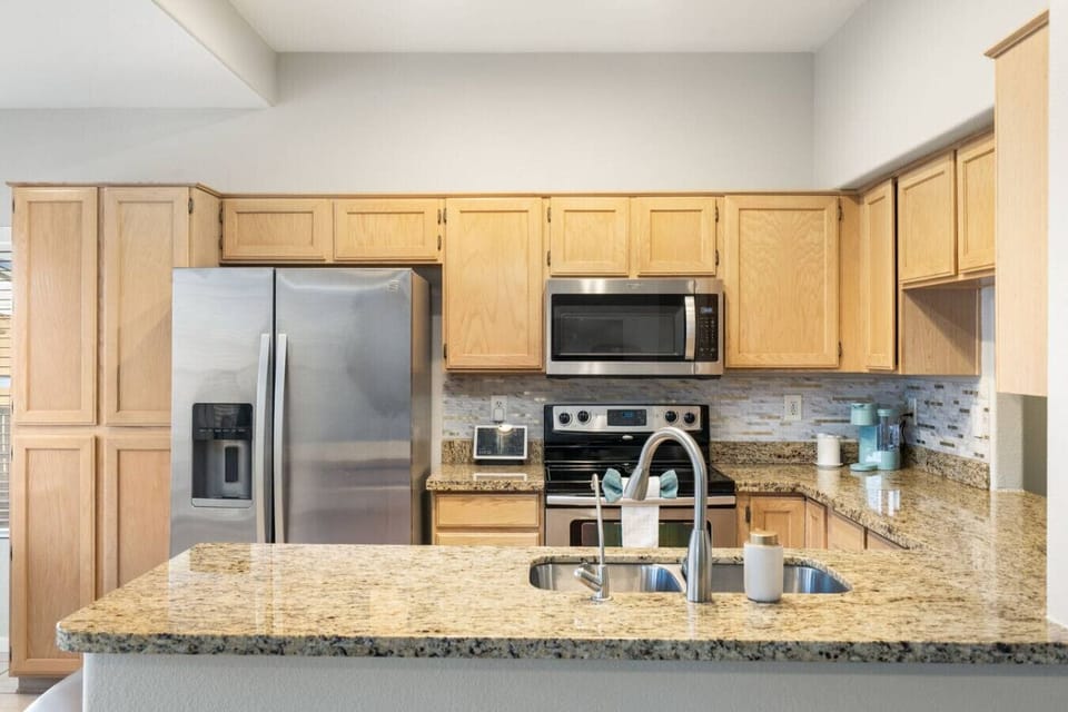 Full Kitchen