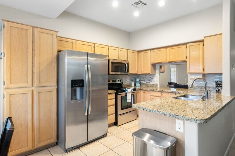Full Kitchen