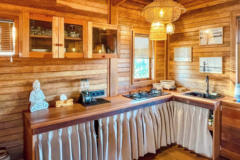 Comfort House, Sea View | Private kitchen | Electric kettle, highchair