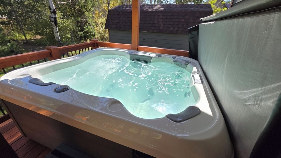 6 person Hot Tub