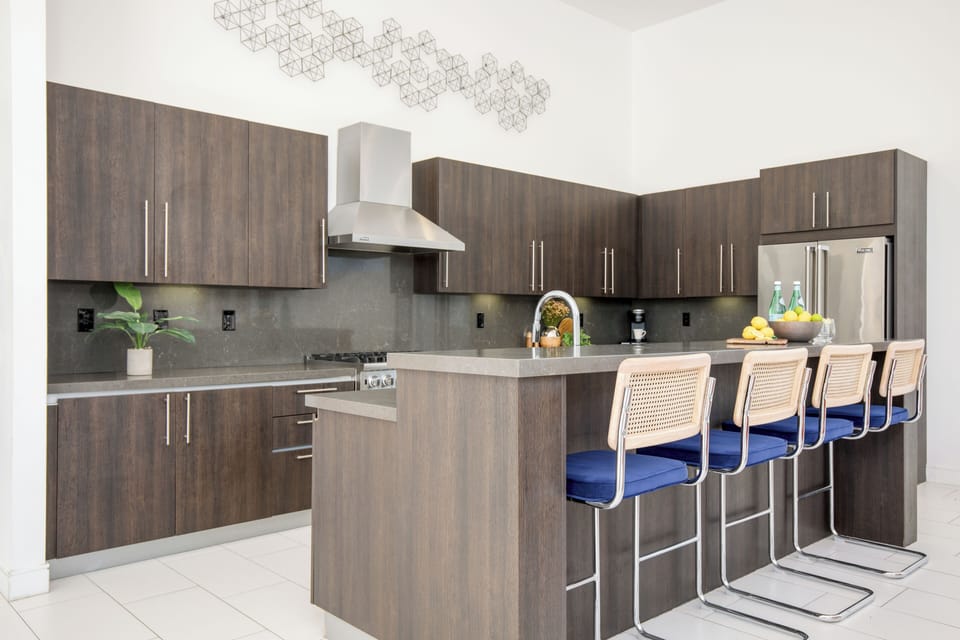 Additional barstool seating at the kitchen counter. (Polo Villa 6)