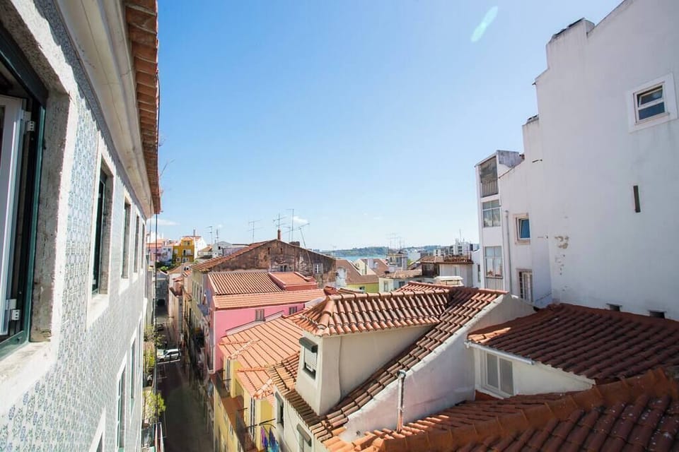 "Francisco es un encanto, la casa muy bonita y limpia." Adrian - Barcelona, Spain