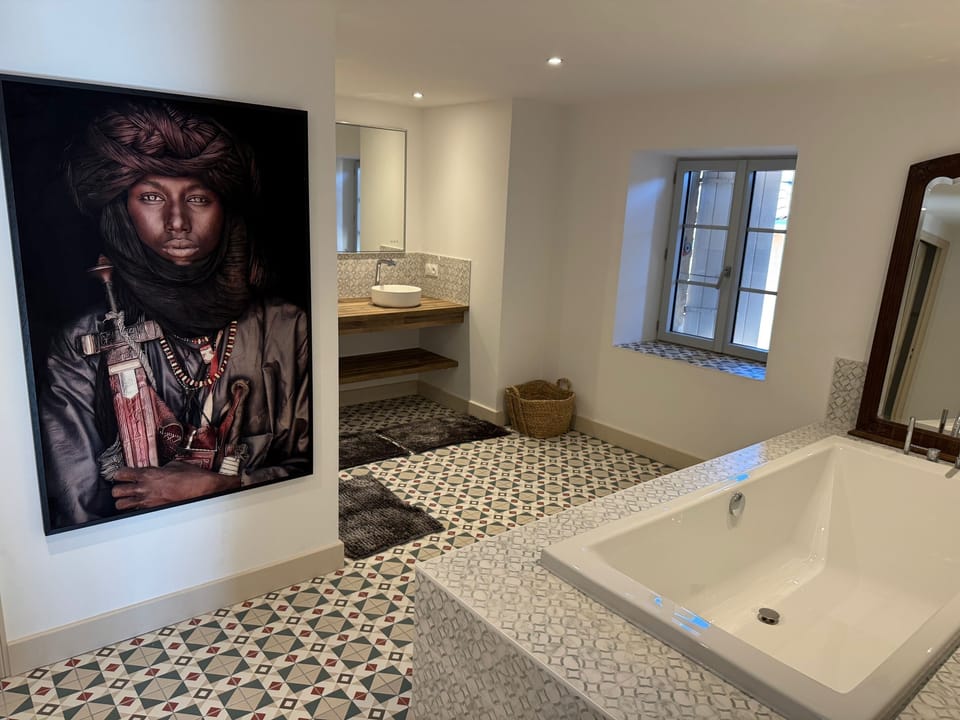 Deluxe Double Room, Garden View | Bathroom | Bathrobes