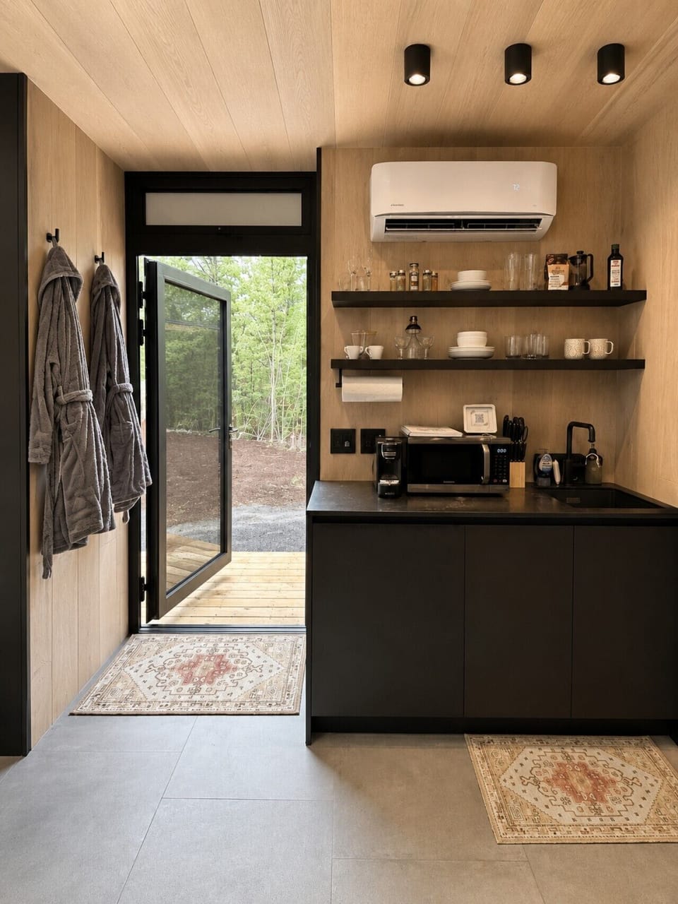 Your kitchenette prepared to provide you with all your dining essentials