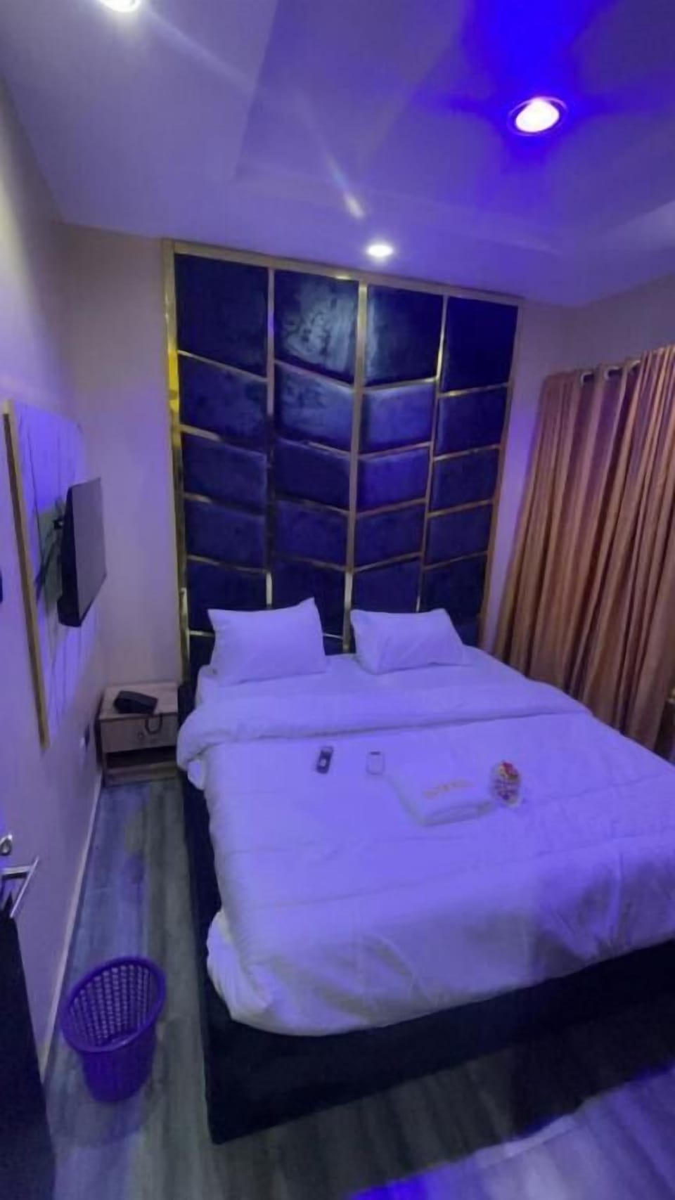 Executive Room | In-room safe, desk, laptop workspace, blackout drapes