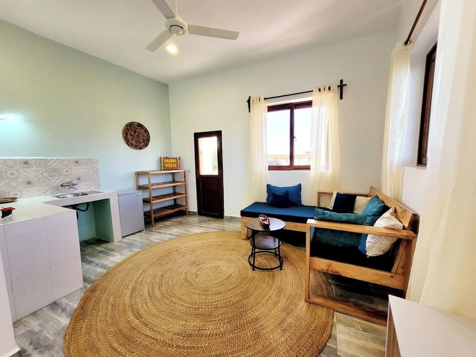 In-room safe, desk, laptop workspace, free WiFi