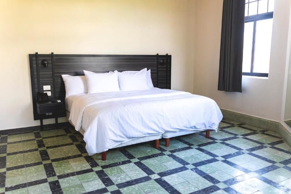 1 King bedroom