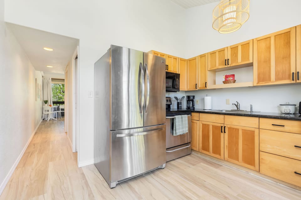 fully equipped kitchen