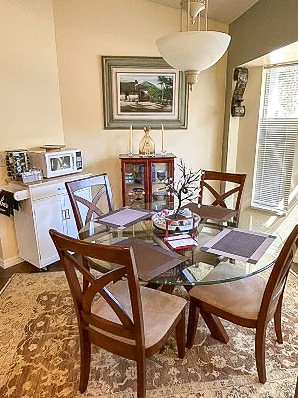 Room, 1 Bedroom, Pool View | Living area