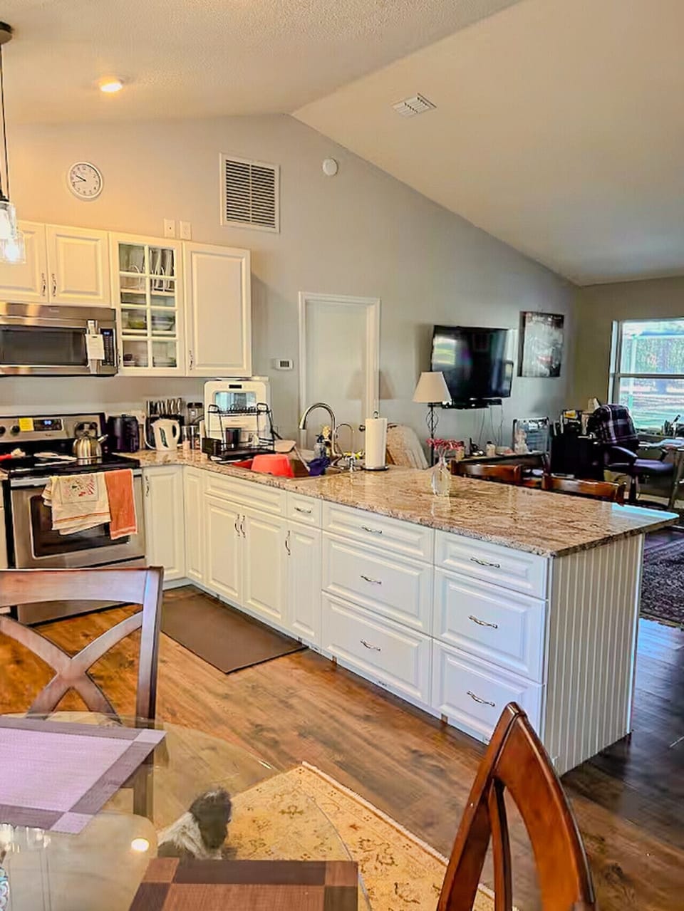 Room, 1 Bedroom, Pool View | Private kitchen | Freezer