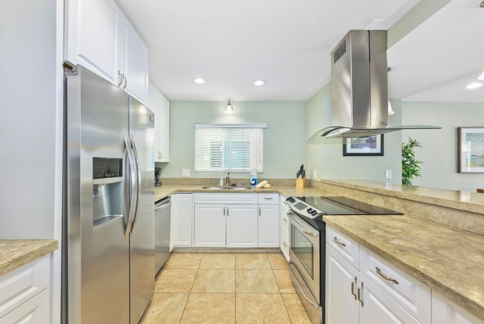 Fully stocked kitchen including all your cooking essentials