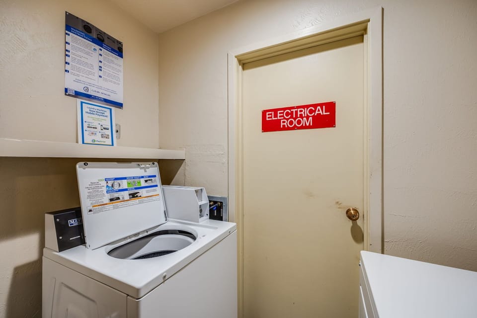 Shared Coin Laundry Area