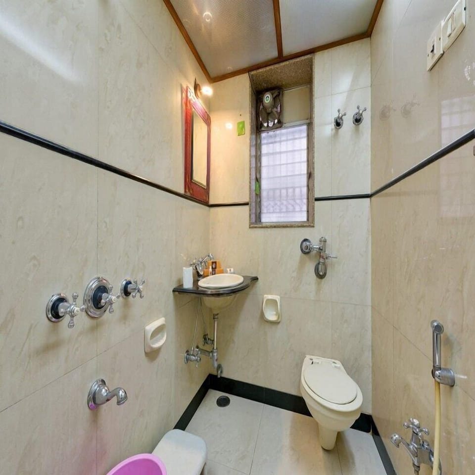 Deluxe Room | Bathroom