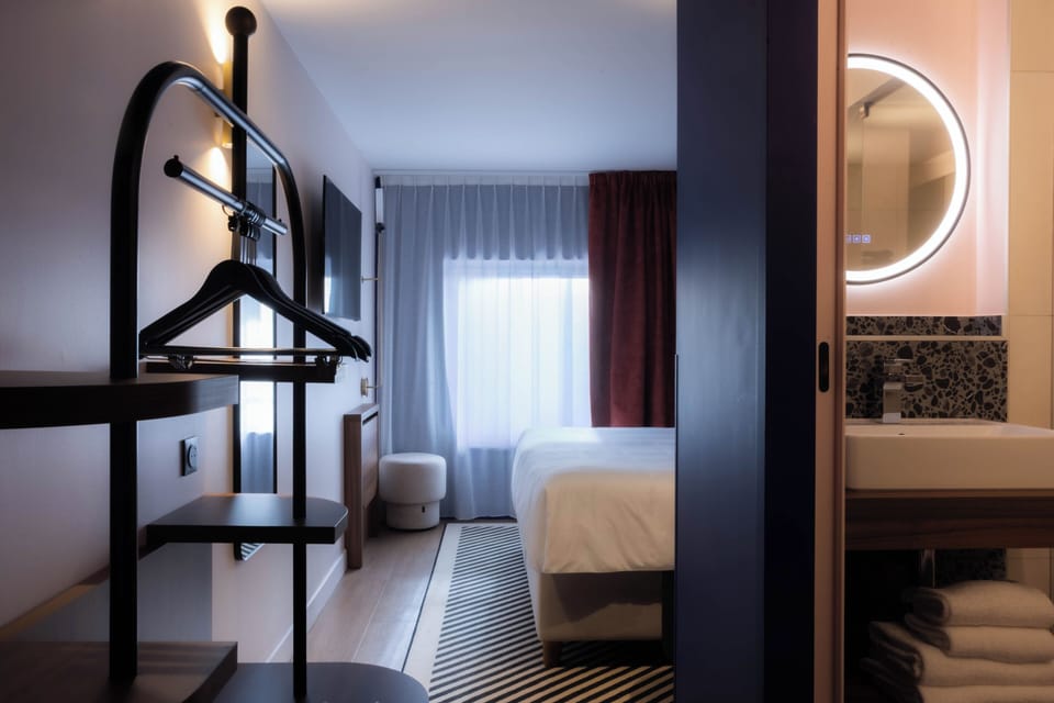 Comfort Double or Twin Room | Premium bedding, laptop workspace, blackout drapes, iron/ironing board