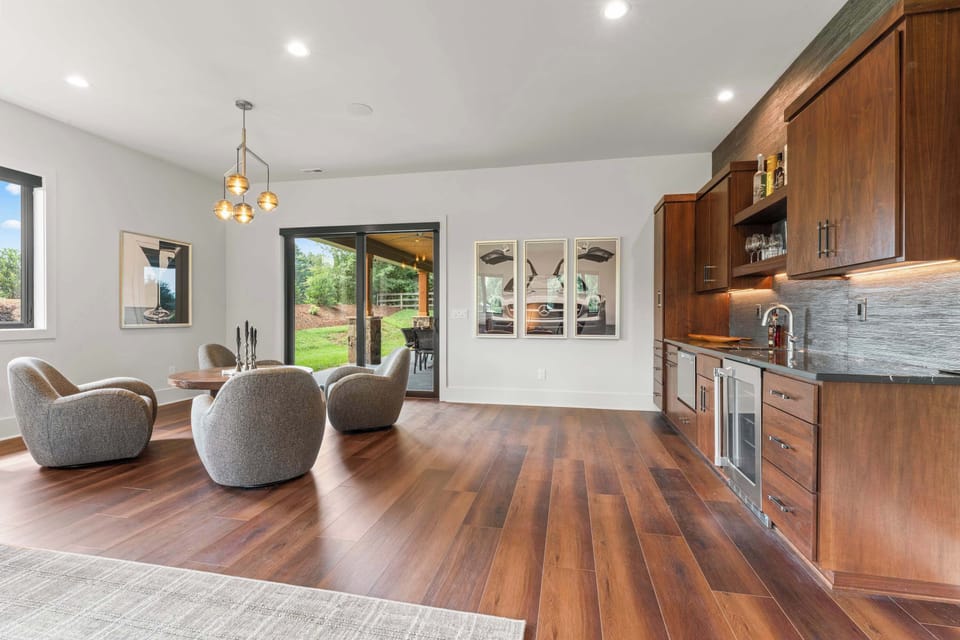 House, Multiple Beds, Patio, Garden View (The Luxe Barn) | Interior