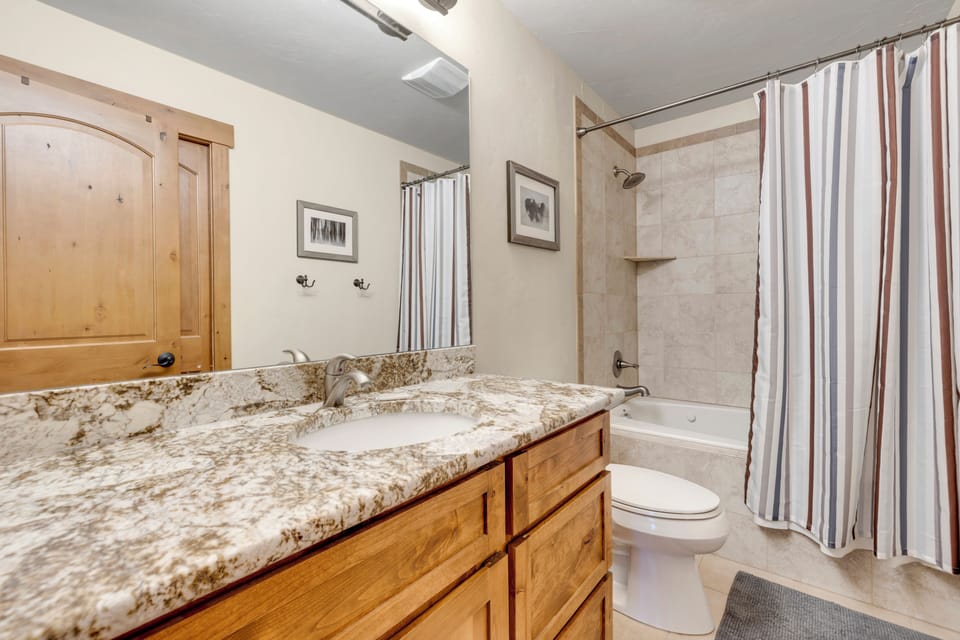 Full Bathroom