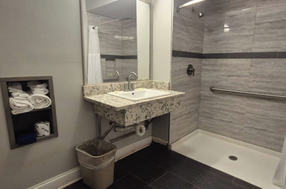 Room, 2 Queen Beds, Non Smoking | Bathroom | Free toiletries, hair dryer, towels