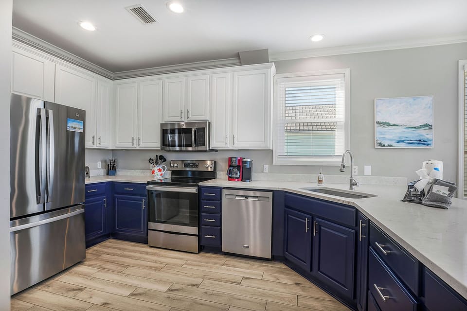 Full kitchen with plenty of counter space!