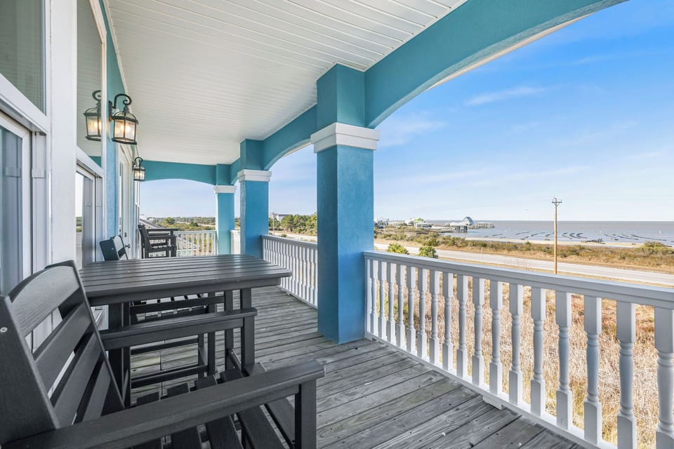 Enjoy your morning coffee while taking in the views of Mobile Bay!