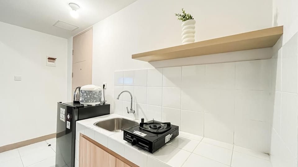 Standard Apartment | Private kitchen | Cookware/dishes/utensils
