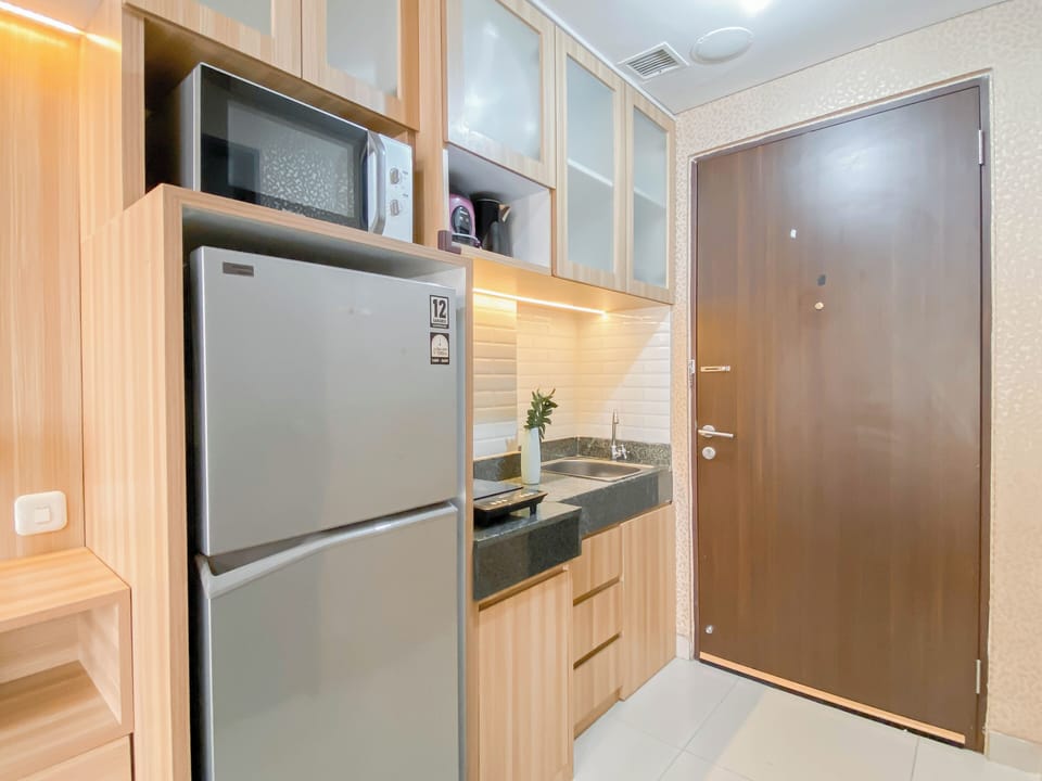 Standard Apartment | Private kitchen | Cookware/dishes/utensils