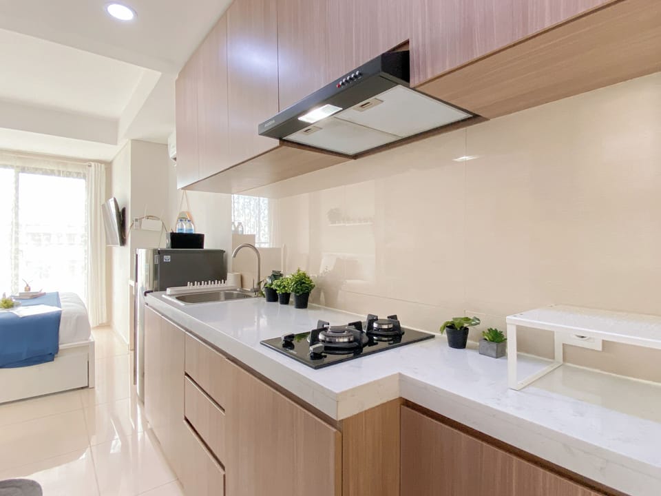 Standard Apartment | Private kitchen | Cookware/dishes/utensils