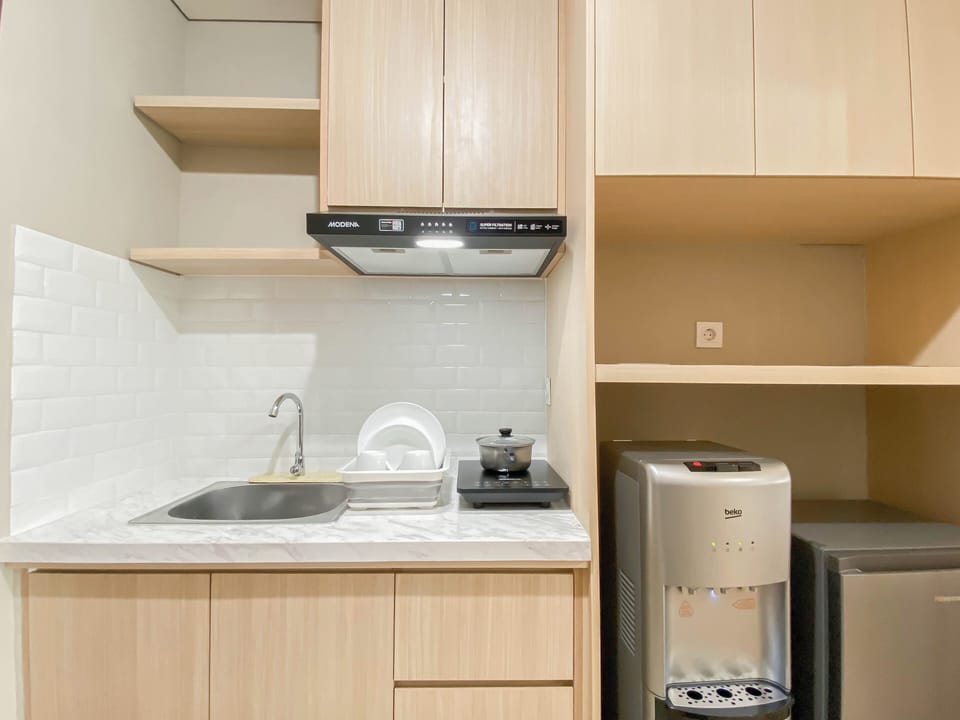 Standard Apartment | Private kitchen | Cookware/dishes/utensils
